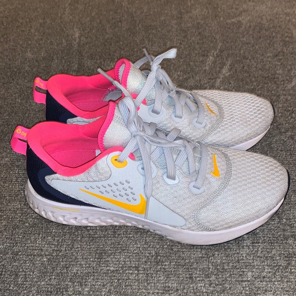 Nike Running Shoes - Picture 2 of 7